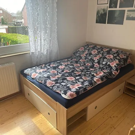 Ferienwohnung Monteurewohnung Mit 2 Schlafzimmern,Parkplatz Fuer Grosses Fahrzeug Vorhanden 8,5M Lang Вадерсло Экстерьер фото