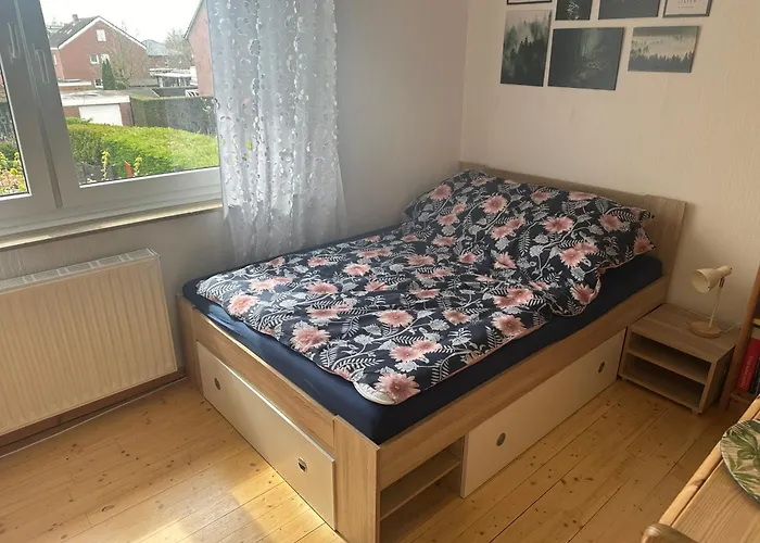 Ferienwohnung Monteurewohnung Mit 2 Schlafzimmern,Parkplatz Fuer Grosses Fahrzeug Vorhanden 8,5M Lang