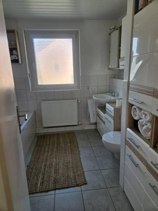 Monteurewohnung Mit 2 Schlafzimmern,parkplatz Fuer Grosses Fahrzeug Vorhanden 8,5m Lang * Wadersloh