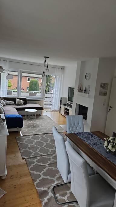 Apartment Monteurewohnung Mit 2 Schlafzimmern,parkplatz Fuer Grosses Fahrzeug Vorhanden 8,5m Lang Wadersloh